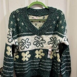 SO Women's V-Neck Sweater in Green and Cream